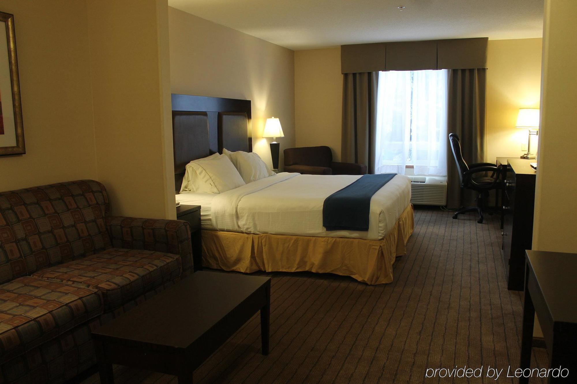 Ramada By Wyndham Prince Albert Exteriér fotografie