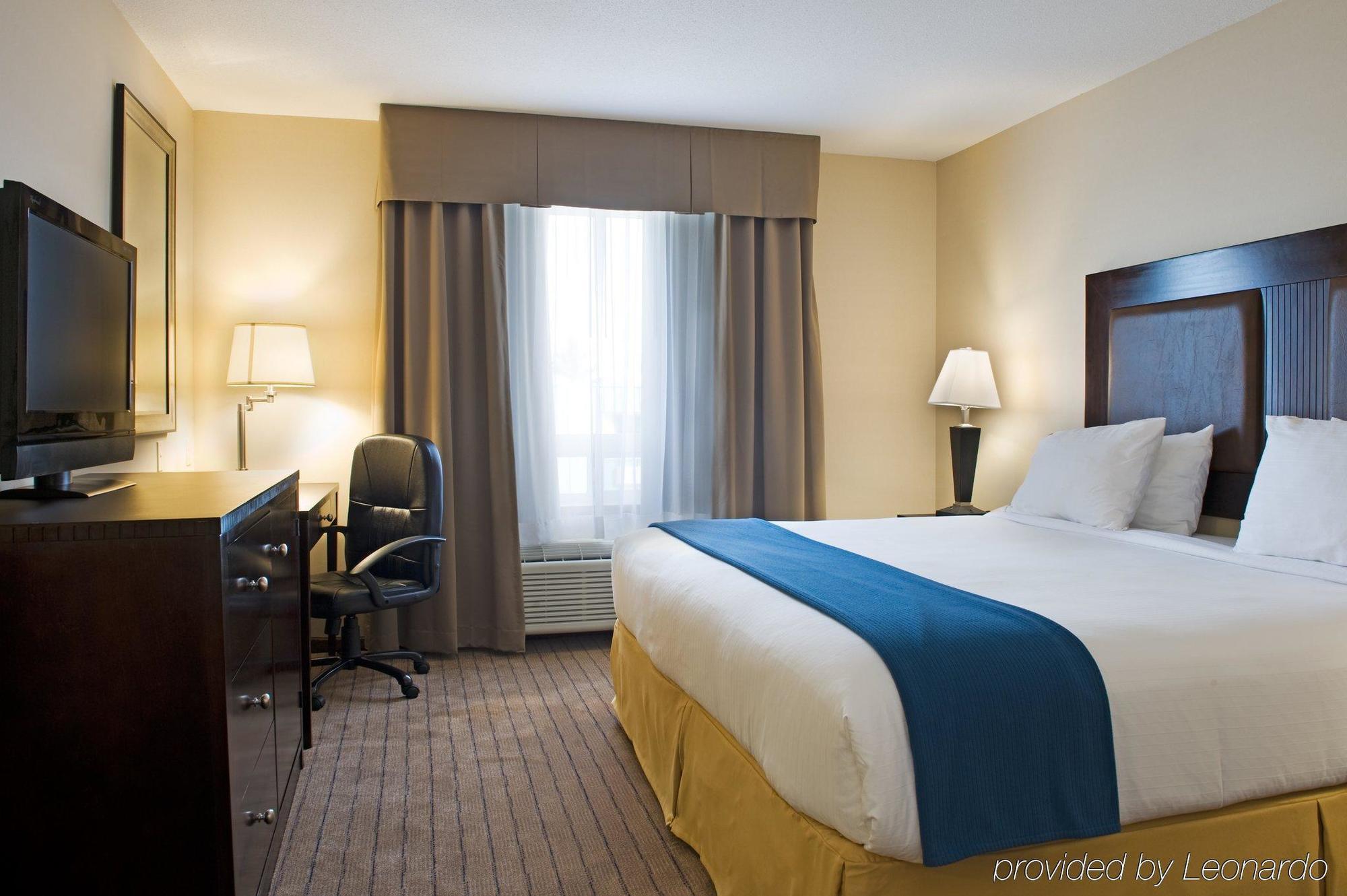Ramada By Wyndham Prince Albert Exteriér fotografie